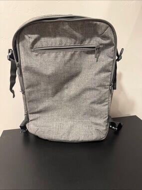 Gray Carryon Clamshell Backpack Shoulder Bag
